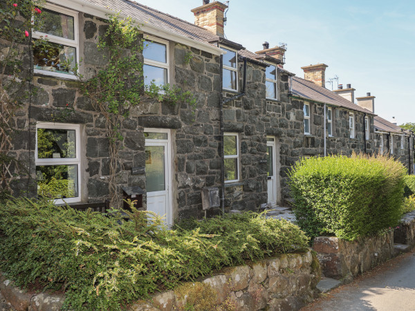 6 Maen Y Wern, Criccieth