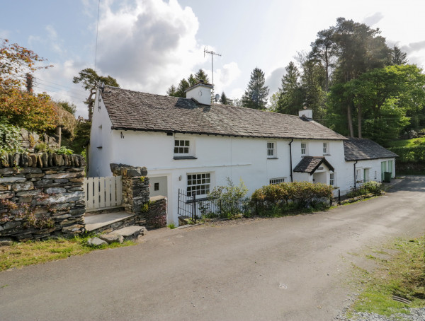 Old Farm Cottage Image 1