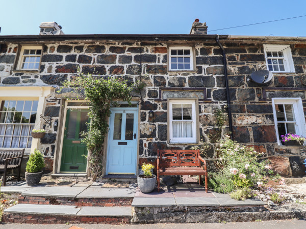 Llygoden Cottage Image 1