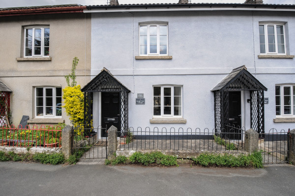 Hobbs Cottage, Sticklepath