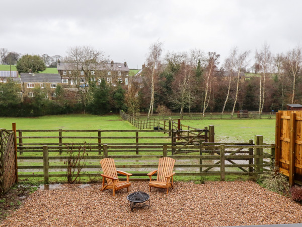 Lair Close Cottage, Shaw Mills
