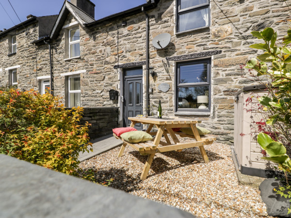 Bwthyn Afon (River Cottage), Tanygrisiau