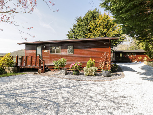 Summertime Lodge, Rhyd-y-foel