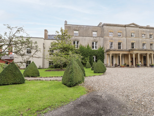 Cook's Flat, Cefn Park Estate