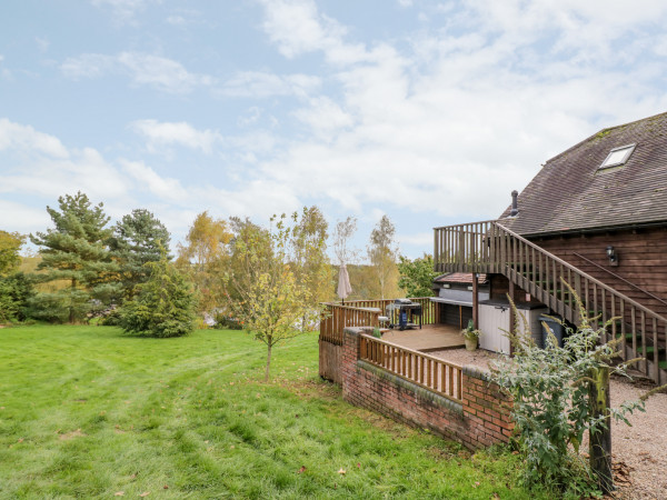 The Stilehouse Apartment, Menith Wood