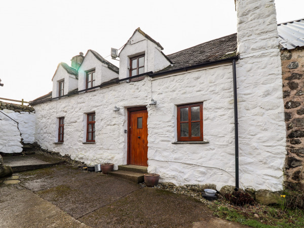 Hen Argoed Cottage, Llanfair