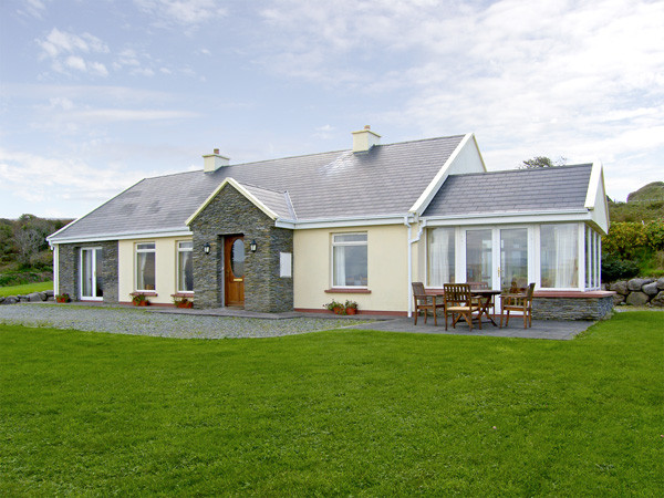 Lough Currane Cottage Image 1