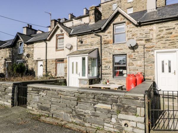 Glan-yr-Afon Cottage Image 1