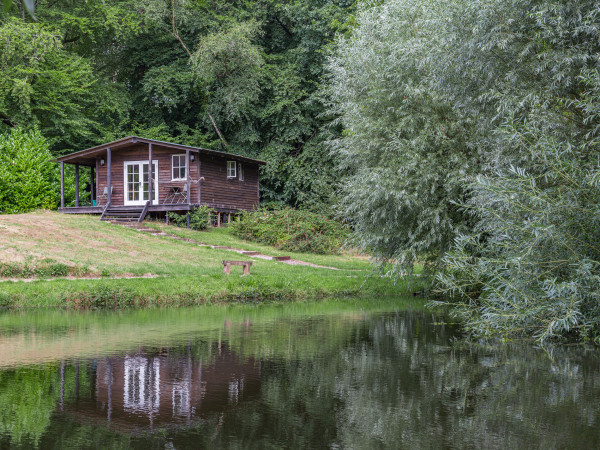 Lakeside Cabin Image 1