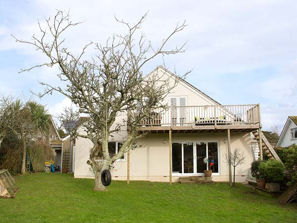 Summerfield House with Hot Tub, Gorran Haven