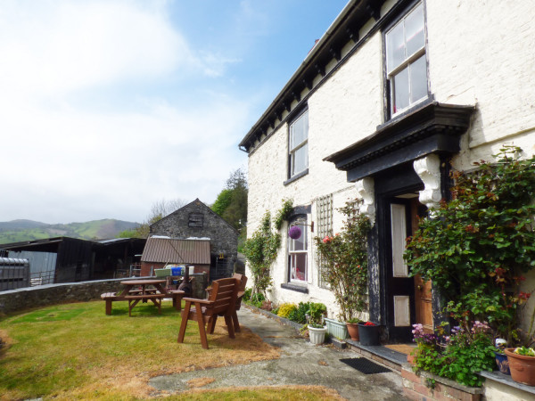 Arllen Fawr, Llanrhaeadr-ym-mochnant