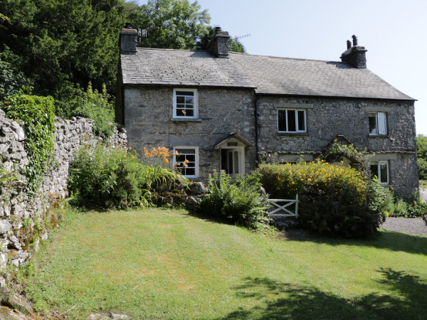 Coachmans Cottage Image 1