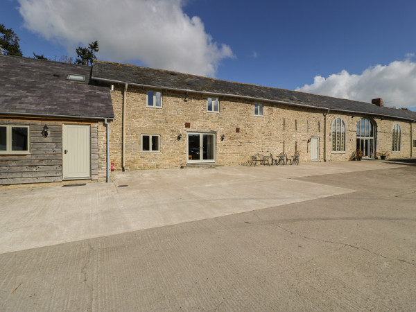 Timber Barn Image 1