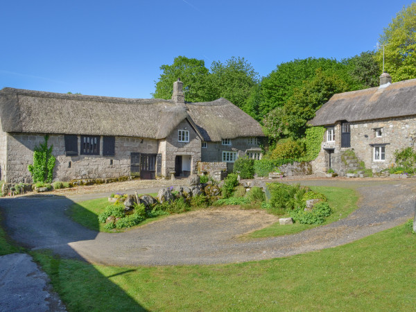 Hole Farm, Chagford