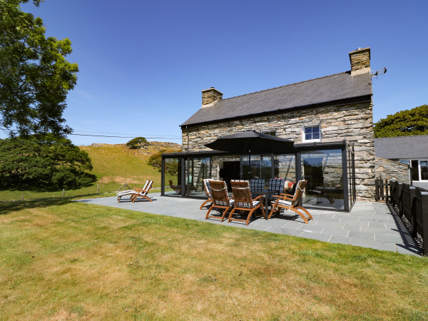 Garth Morthin The Farmhouse Image 1