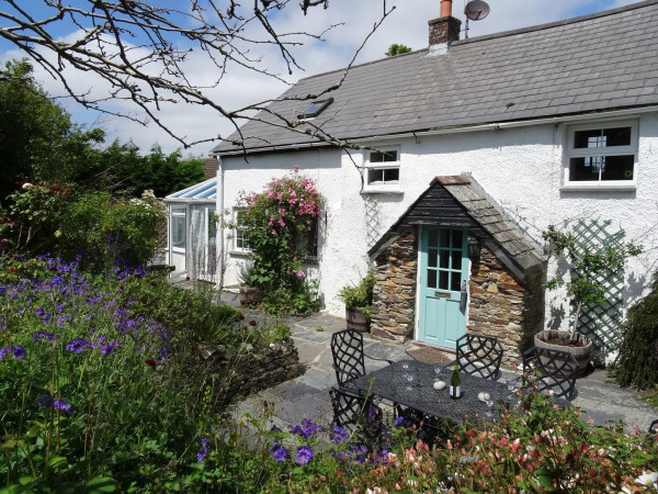 Mays Cottage, St Issey