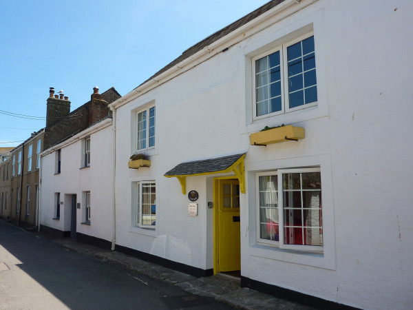 April Cottage, Coverack