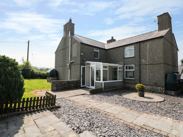 Cefn Werthyd Farmhouse, Bontnewydd, Gwynedd