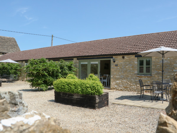 Nutchat Barn, Burford