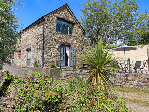 Little Cotton Barn, Dartmouth