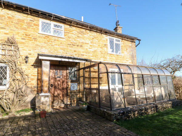 Stone Wheel Cottage Image 1